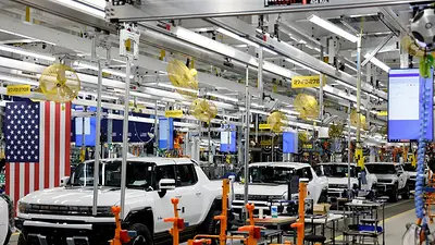 El sindicato y las fábricas de autos de Estados Unidos acordaron levantar el paro tras seis semanas El sindicato y las fábricas de autos de Estados Unidos acordaron levantar el paro tras seis semanas