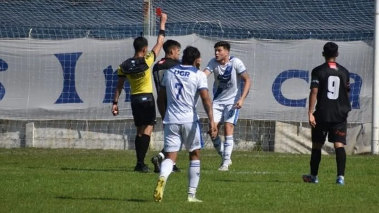 Santiago Grela Argentino de Rosario Primera D Ascenso Fútbol argentino
