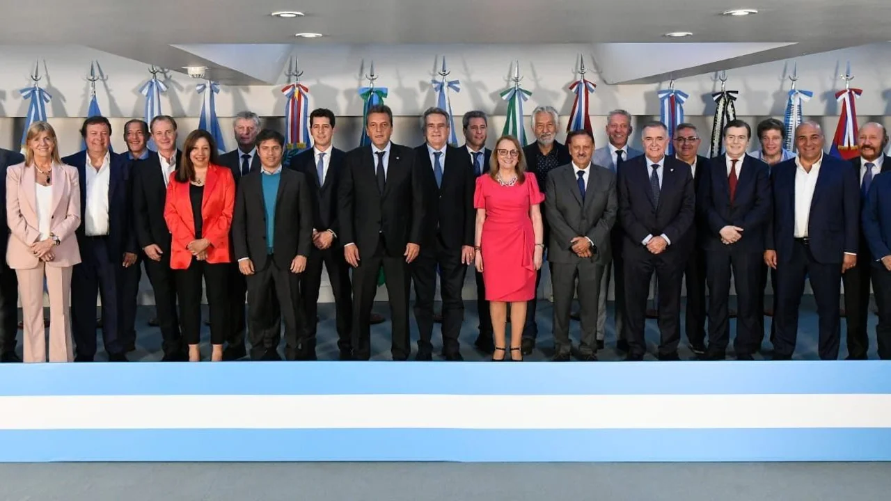 Elecciones 2023: Massa consiguió el respaldo de 19 gobernadores y planteó ampliar la coparticipación