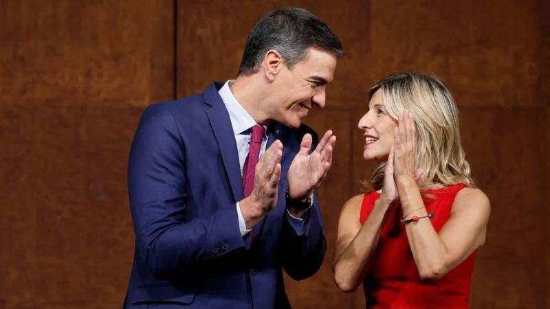 El presidente español, Pedro Sánchez; y la vicepresidenta segunda; líder de SUMAR, Yolanda Díaz, acordaron alianza para armar gobienro.