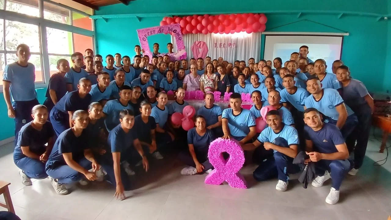Agentes de la Policía de la Provincia participaron de una charla de concientización por el cáncer de mama