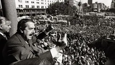 Raúl Alfonsín. Raúl Alfonsín.
