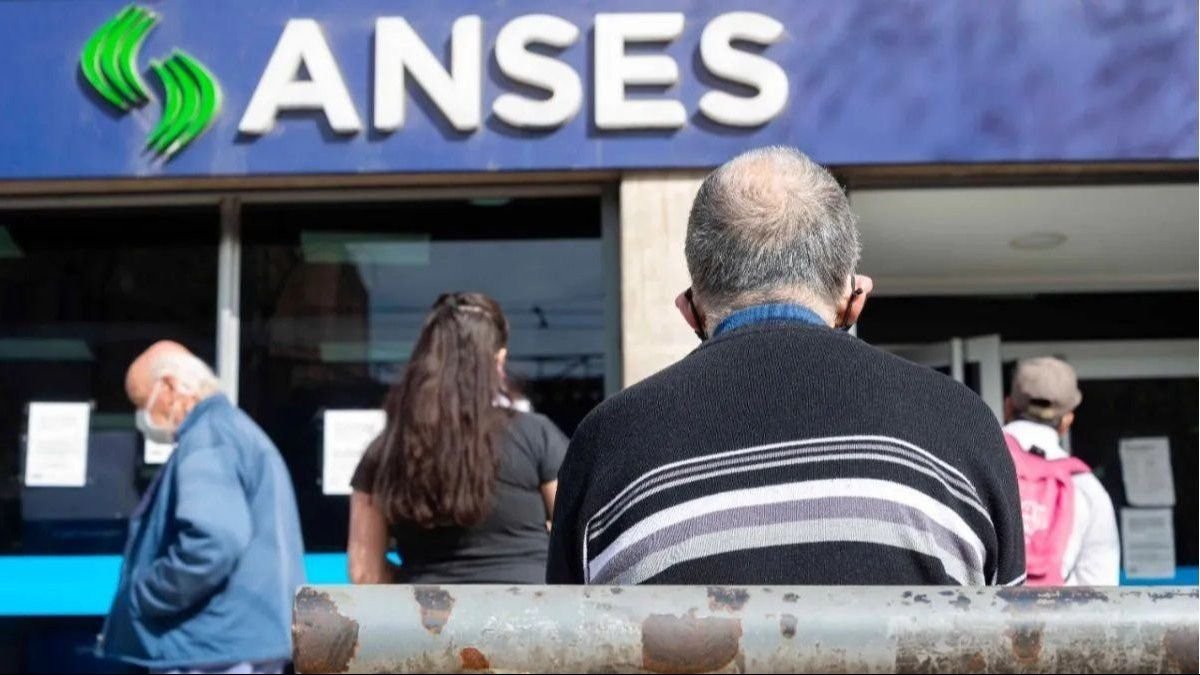 Cuándo Cobro ANSES: Jubilaciones, Pensiones Y AUH De Este Jueves 15 De ...