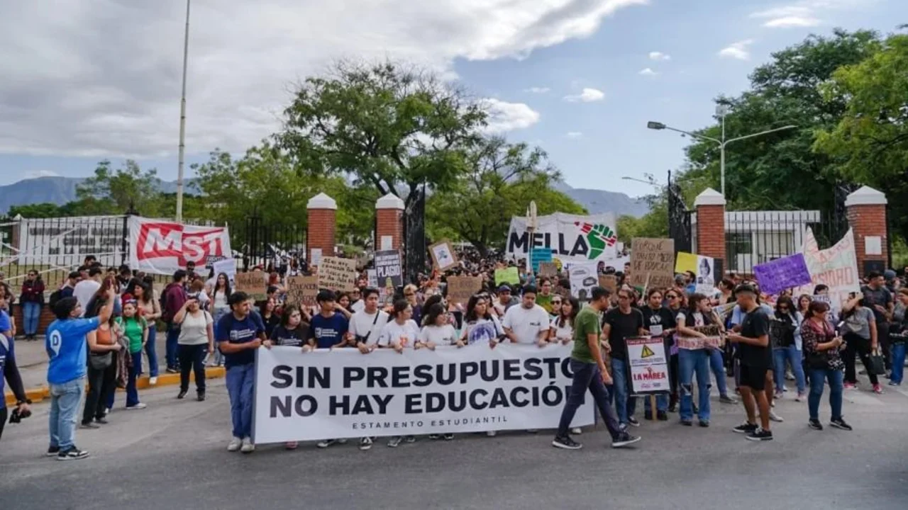 Marcha Universitaria: La Rioja se suma a la lucha y confirmó su participación en la protesta contra el ajuste nacional