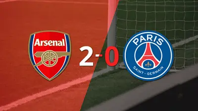 Arsenal le ganó como anfitrión a PSG por 2-0 Arsenal le ganó como anfitrión a PSG por 2-0