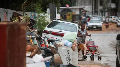 México se enfrenta a posibles inundaciones al fortalecerse la depresión tropical Once-E México se enfrenta a posibles inundaciones al fortalecerse la depresión tropical Once-E