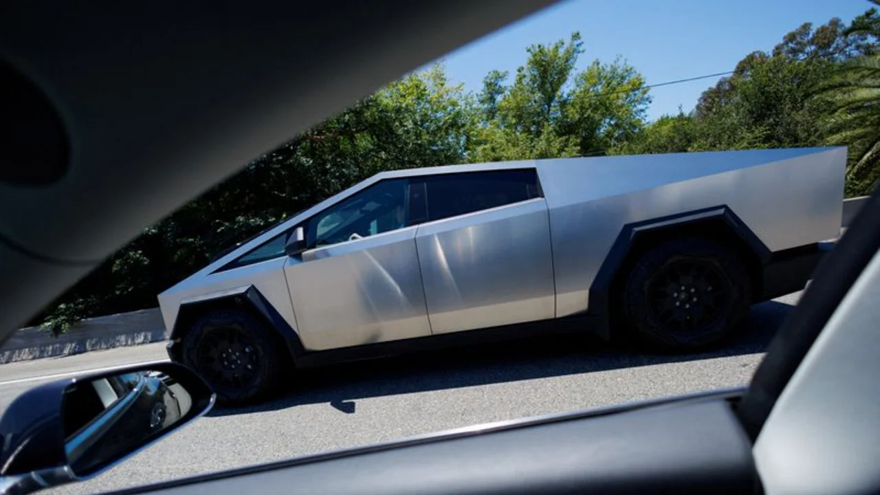 Tesla planea cuatro nuevas baterías en 2026, incluida una para robotaxi, dice The Information