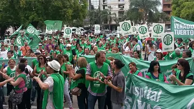 Santa Fe: sin propuesta de aumento por parte del Gobierno de Pullaro, la paritaria estatal se estanca Santa Fe: sin propuesta de aumento por parte del Gobierno de Pullaro, la paritaria estatal se estanca