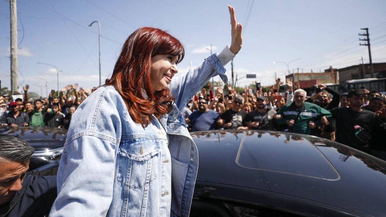 Cristina lanzó operativo clamor y se calienta la puja por el PJ