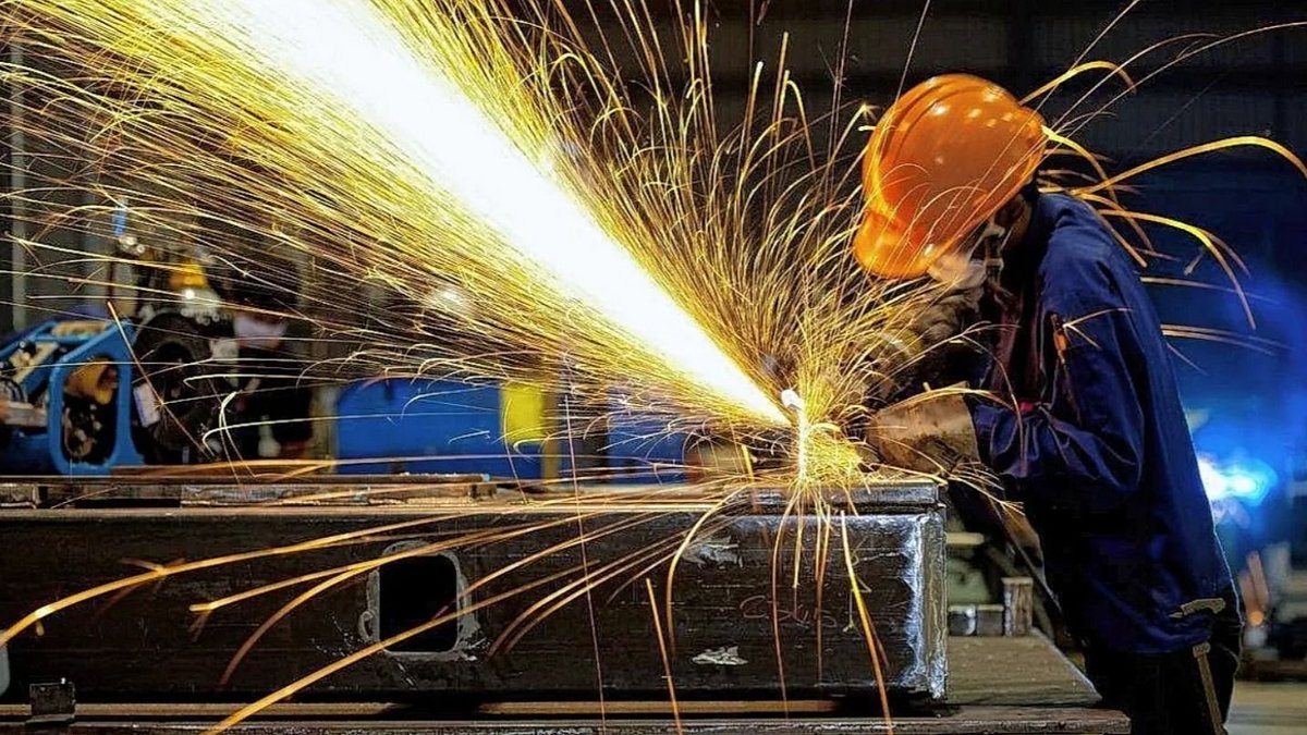 Cuánto gana un obrero metalúrgico en octubre 2024: el salario que ganan ...