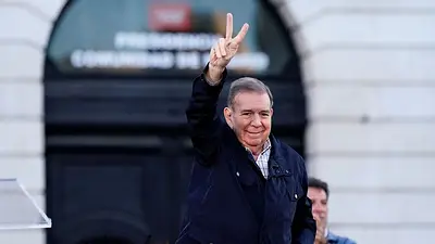 Ex candidato presidencial dice que busca regresar a Venezuela para asumir como "presidente electo" Ex candidato presidencial dice que busca regresar a Venezuela para asumir como "presidente electo"