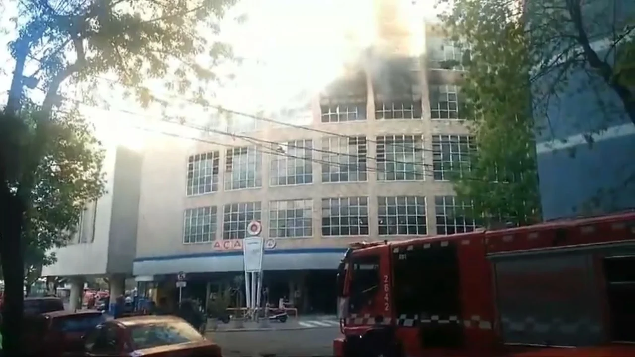 Incendio en la sede central del Automóvil Club Argentino