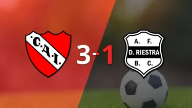 Doblete de Santiago Montiel guió el triunfo de Independiente sobre Dep. Riestra
