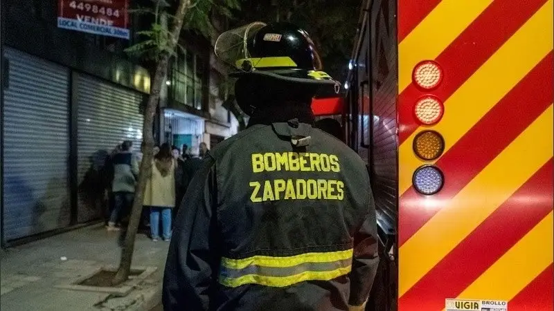 Incendios fatales en Santa Fe: dos jubilados murieron en Rosario en la mañana de este domingo