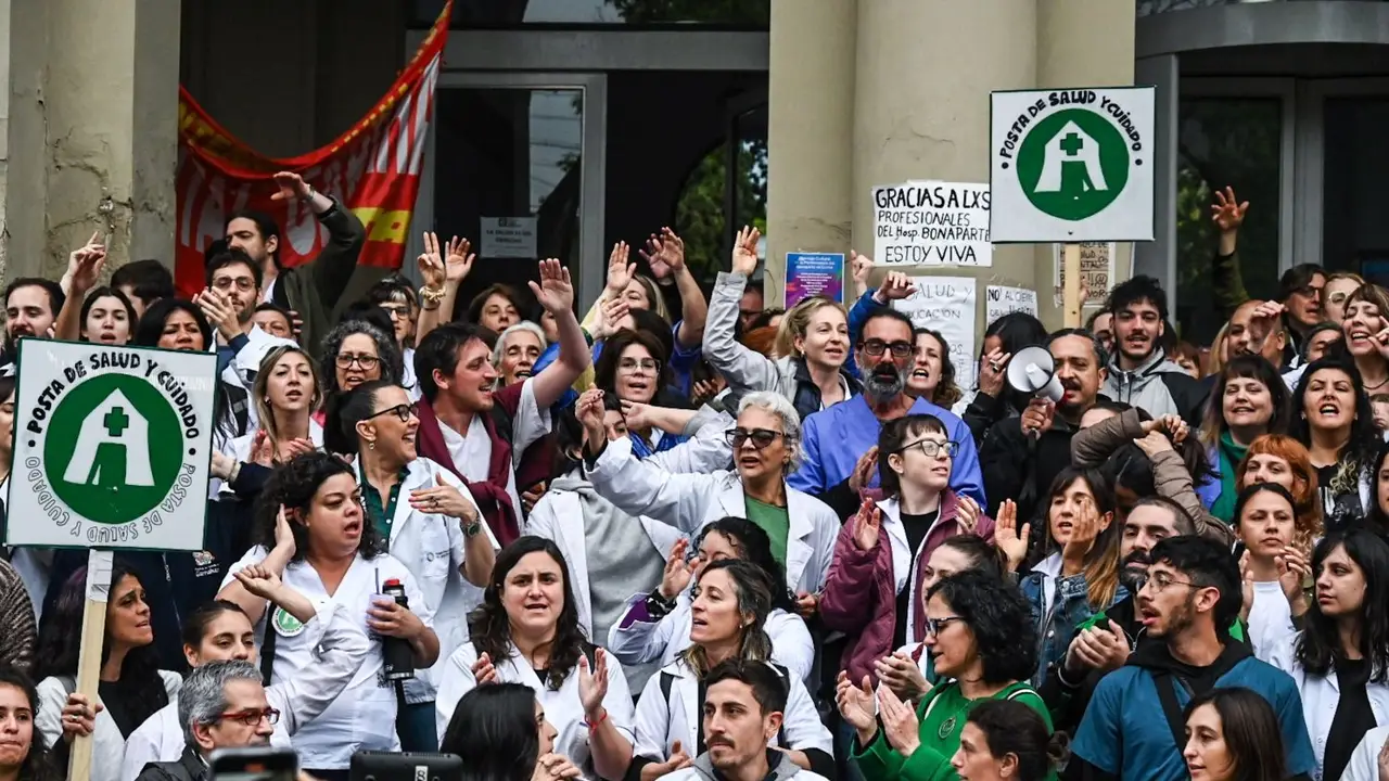 El Colegio de Médicos de PBA repudió la intervención del Hospital Bonaparte: “No somos un excel”