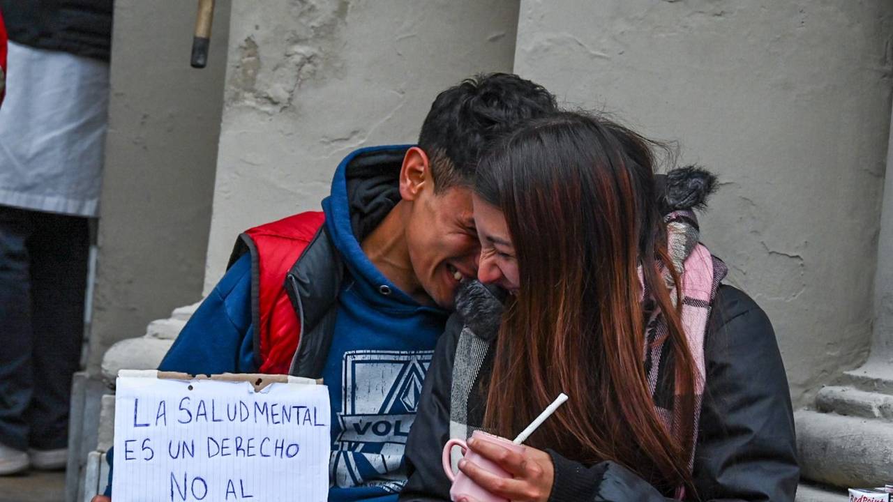 Que no te coman la voz: por los recortes de Milei, cerró el taller de podcast del Bonaparte que era un soporte para sus pacientes