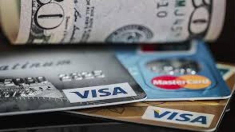 ARCA exigirá más información a los bancos sobre las compras con tarjetas en el exterior