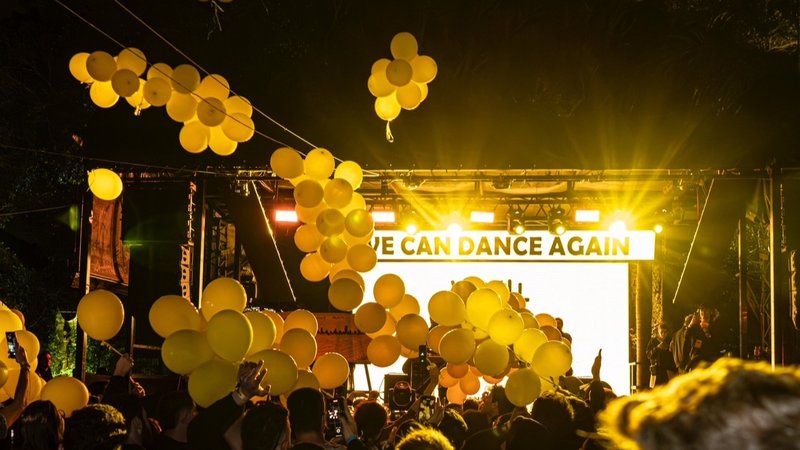 Una multitud participó del festival “We will dance again” para honrar a las víctimas del atentado de Hamas contra Israel