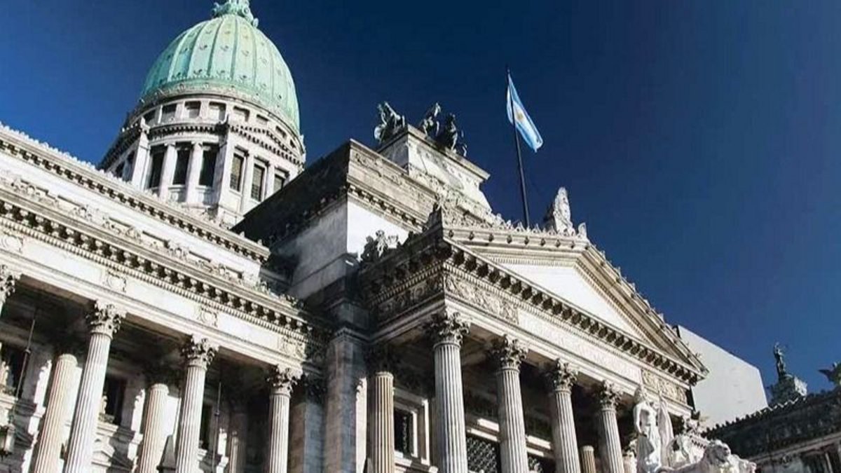 REFORMA LABORAL: el Gobierno y la CGT coinciden en que ESTÁN LOS VOTOS ...