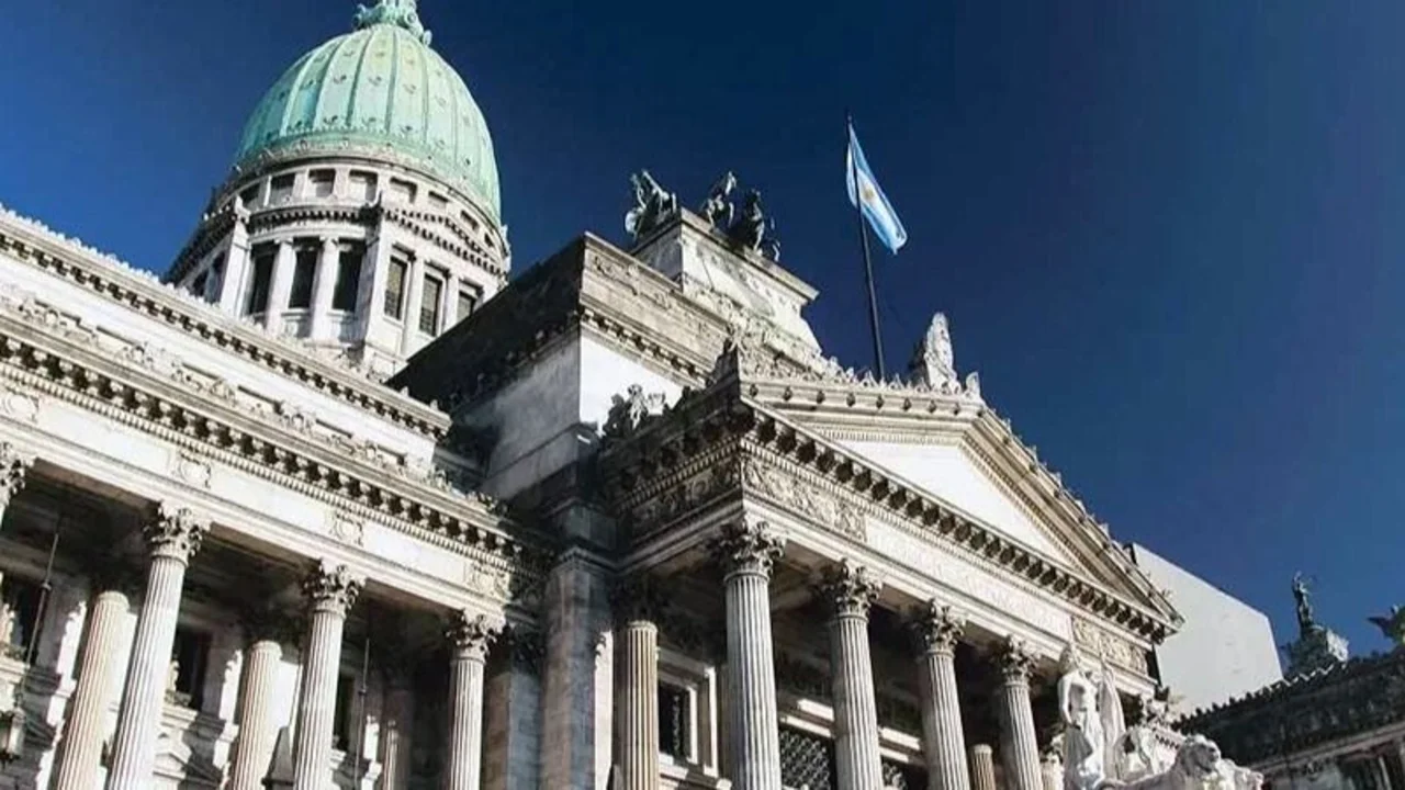 Conflicto social hoy 9 de octubre: paro, marchas y piquetes contra Milei