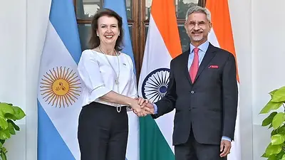 Papelóninternacional: ahora Mondino dice que podrían revertir su rechazo a entrar a los BRICS Papelóninternacional: ahora Mondino dice que podrían revertir su rechazo a entrar a los BRICS