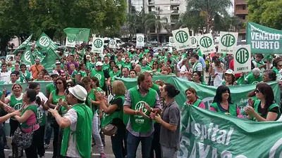 Paritarias en Santa Fe: Pullaro ofreció a los trabajadores estatales un 12% en tramos por debajo de la inflación Paritarias en Santa Fe: Pullaro ofreció a los trabajadores estatales un 12% en tramos por debajo de la inflación