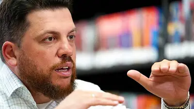 Los acusados de agredir al asesor de Navalni pueden quedar en libertad bajo fianza, dicta un tribunal Los acusados de agredir al asesor de Navalni pueden quedar en libertad bajo fianza, dicta un tribunal