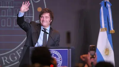 Javier Milei dijo que no devaluó y se sinceró sobre cuándo será el fin del cepo al dólar: "Dios" Javier Milei dijo que no devaluó y se sinceró sobre cuándo será el fin del cepo al dólar: "Dios"