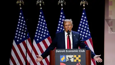 Trump corteja a trabajadores automotores con rebaja fiscal en créditos para coches, medidas contra China Trump corteja a trabajadores automotores con rebaja fiscal en créditos para coches, medidas contra China