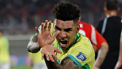 Brasil derrota 2-1 de visita a Chile por las eliminatorias con agónico gol Brasil derrota 2-1 de visita a Chile por las eliminatorias con agónico gol
