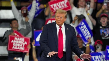 Trump pide que lo protejan aviones militares por las amenazas de Irán: diarios