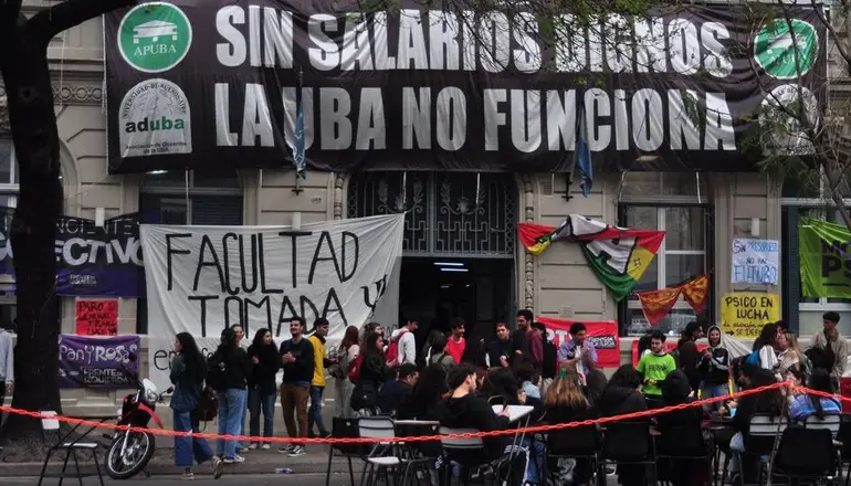 Universidad UBA reclamo salarios docentes