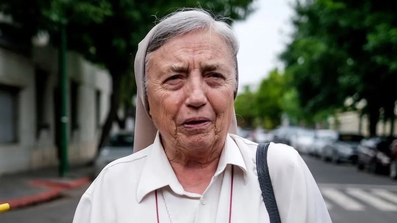 Martha Pelloni.