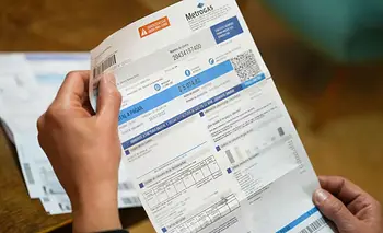El aumento del consumo que celebra Milei se explica por los tarifazos de los servicios | El gobierno vs la realidad