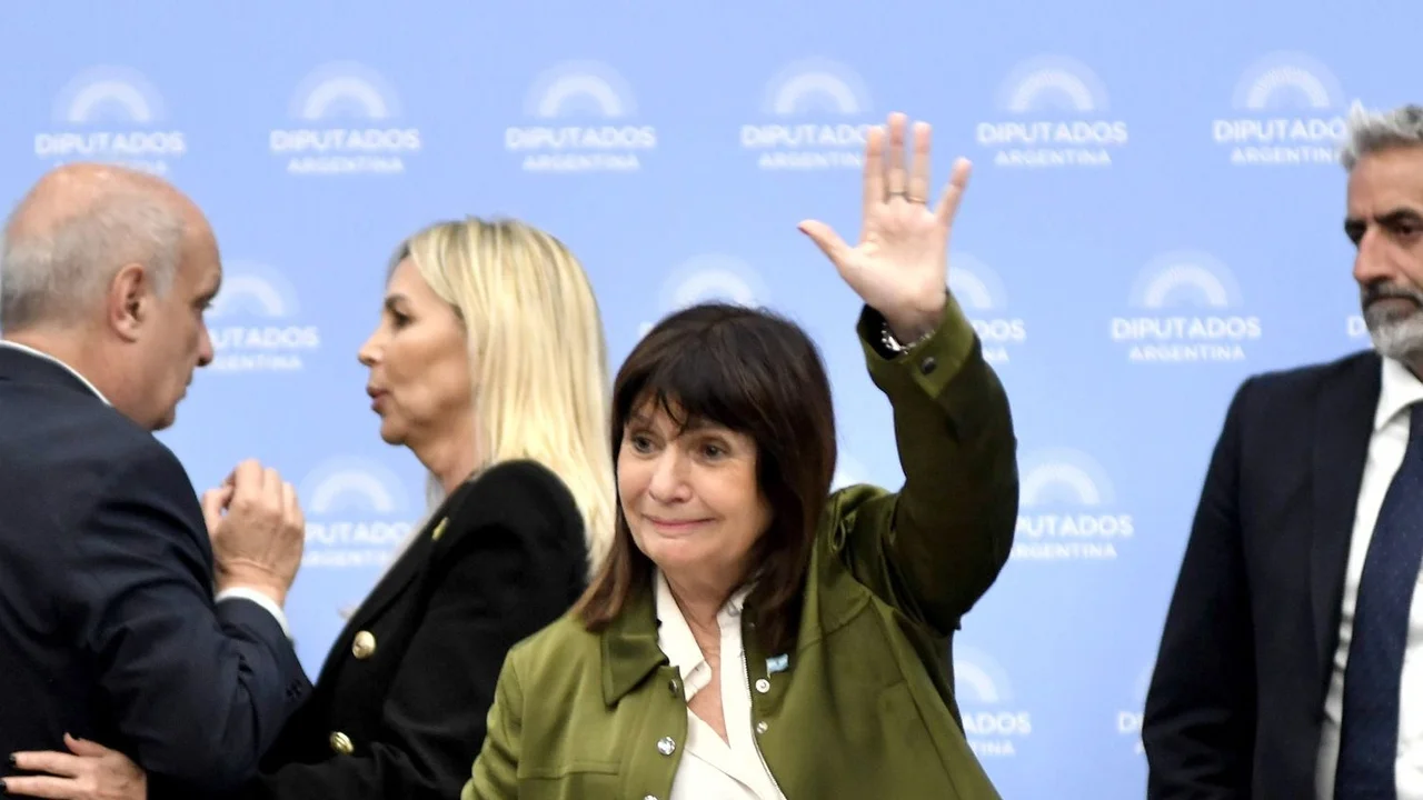 Papelón de Bullrich: festejó una detención por cocaína y era talco