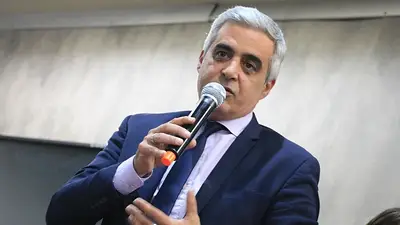 Rector de la UNR: "Bienvenidas las auditorías, pero volvamos al eje" Rector de la UNR: "Bienvenidas las auditorías, pero volvamos al eje"