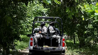 Muerte de migrantes a manos de soldados presiona a presidenta de México sobre papel del Ejército Muerte de migrantes a manos de soldados presiona a presidenta de México sobre papel del Ejército