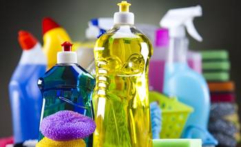 Perfumerías en alerta: 700 cierres, shampoo y papel higiénico barato y boom importador | Crisis económica