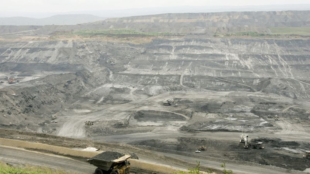 Sector minero de Colombia en riesgo de parálisis por decreto del Gobierno: Gremio