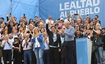 Un escenario lleno celebró el 17 de octubre: quiénes acompañaron a Kicillof | Día de la lealtad