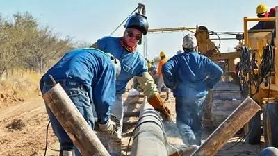 Fotografía de obreros trabajando en el Gasoducto Presidente Néstor Kirchner Fotografía de obreros trabajando en el Gasoducto Presidente Néstor Kirchner