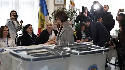 Rusia dice que las elecciones de Moldavia no fueron libres y que los resultados plantean preguntas Rusia dice que las elecciones de Moldavia no fueron libres y que los resultados plantean preguntas