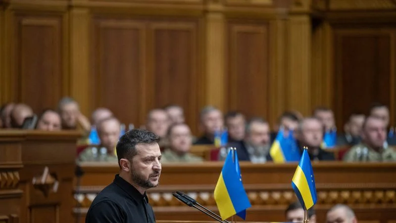 Zelenski dice que EEUU prepara un paquete de ayuda para financiar drones ucranianos