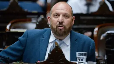 Un diputado libertario incitó a filmar a los profesores que critiquen Javier Milei Un diputado libertario incitó a filmar a los profesores que critiquen Javier Milei