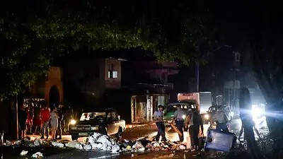 La oscuridad provoca y ampara la protesta en un rincón de La Habana La oscuridad provoca y ampara la protesta en un rincón de La Habana