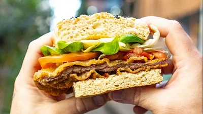 Sanguche o sandwich de Milanesa Sanguche o sandwich de Milanesa