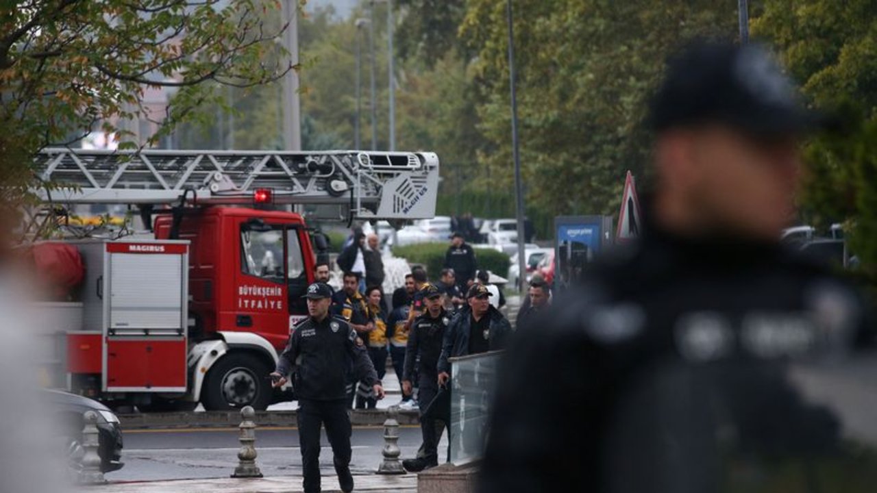 Turquía dice que hay muertos y heridos en un atentado en un centro de aviación estatal