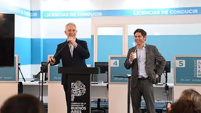 Julio Alak anunció un aumento del 10% para los trabajadores municipales de La Plata Julio Alak anunció un aumento del 10% para los trabajadores municipales de La Plata