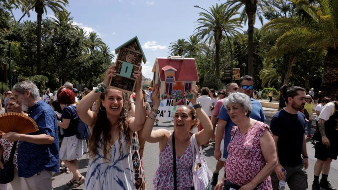 Málaga prohibirá dar nuevas licencias para pisos turísticos en 43 barrios