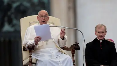 El papa Francisco insta a católicos a abandonar la "loca búsqueda" del dinero El papa Francisco insta a católicos a abandonar la "loca búsqueda" del dinero